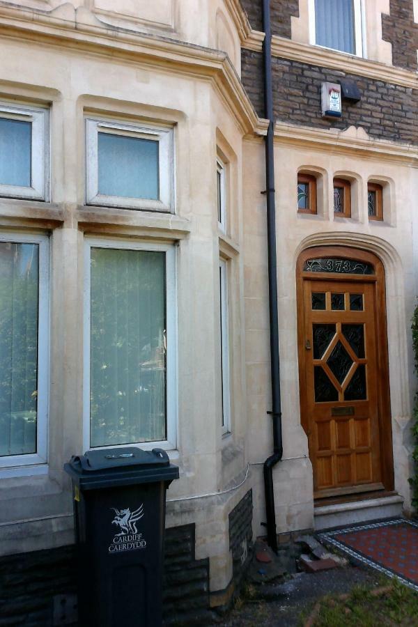Beautiful Victorian House Hotel Cardiff Exterior photo